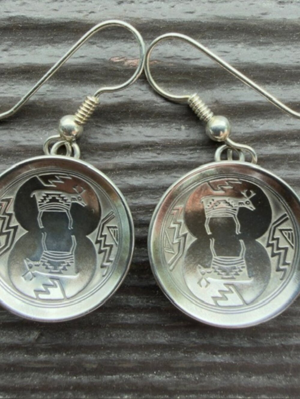 Vintage Native American Sterling Silver Dish Earrings with Antelope - Picture 5 of 7